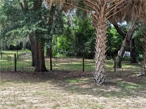4865 E Princeton Ln, Hernando, FL 34442 photo 4