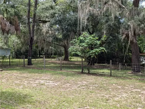 4865 E Princeton Ln, Hernando, FL 34442 photo 3