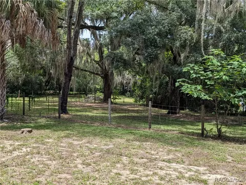 4865 E Princeton Ln, Hernando, FL 34442 photo 2