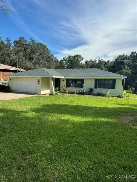 8130 E Decatur Ct, Floral City, FL 34436