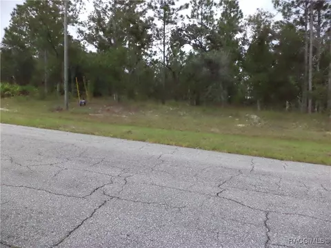 6660 N Bedstrow Blvd, Citrus Springs, FL 34434