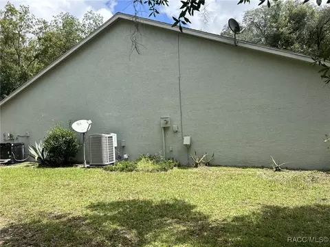 515 E Lancaster St, Lecanto, FL 34461 photo 5