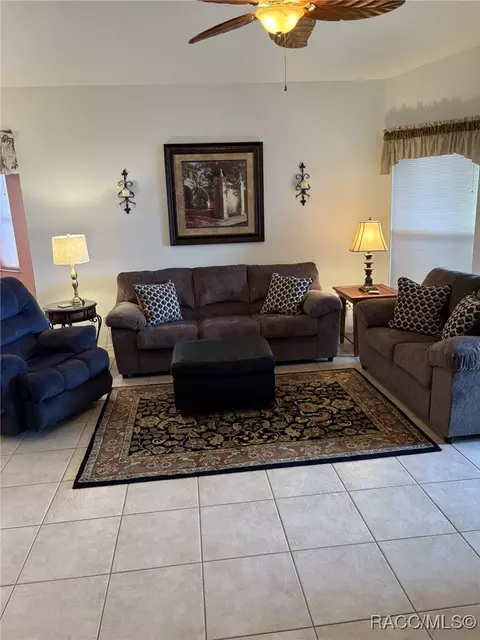 916 W Skyview Crossing Dr, Hernando, FL 34442