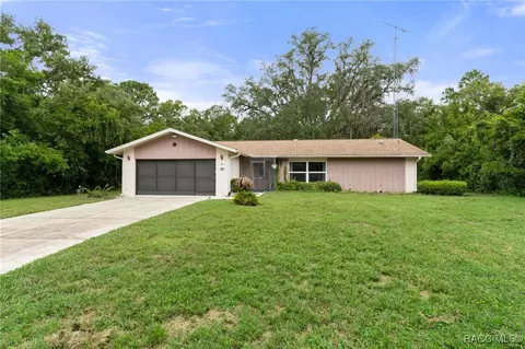 50 Birchtree St, Homosassa, FL 34446