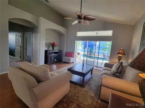Living - 902 W Silver Meadow Loop, Hernando, FL 34442 photo 3 of 5