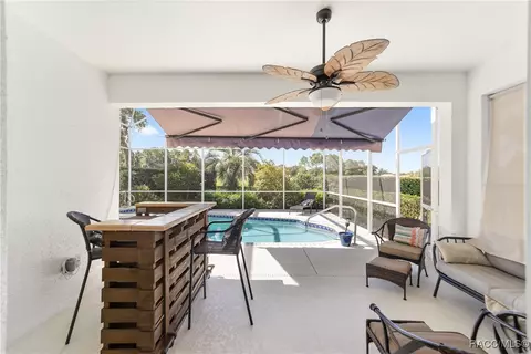 Exterior - 902 W Silver Meadow Loop, Hernando, FL 34442 photo 7 of 13
