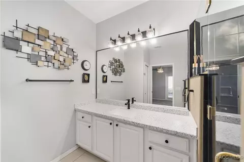 Bath - 902 W Silver Meadow Loop, Hernando, FL 34442 photo 5 of 8