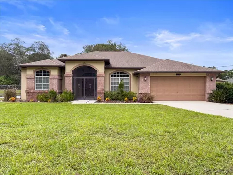 5481 Nodoc Rd, Spring Hill, FL 34609