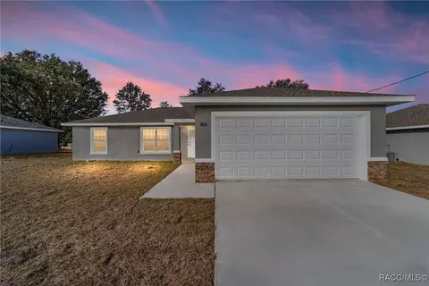 9652 N Vaughn Dr, Citrus Springs, FL 34434