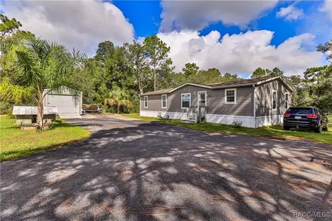 7627 W Autumn St, Homosassa, FL 34446