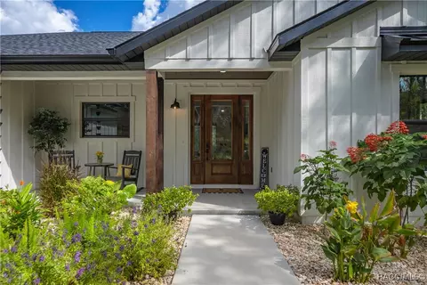 Exterior - 667 E Reehill St, Lecanto, FL 34461 photo 6 of 18