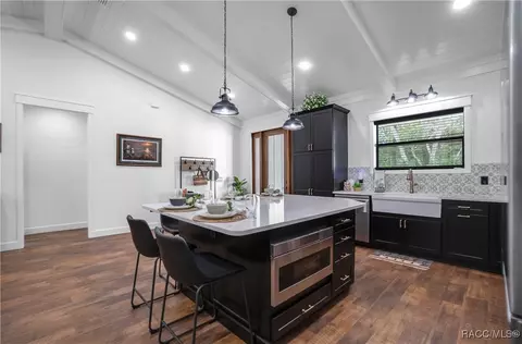 Kitchen - 667 E Reehill St, Lecanto, FL 34461 photo 5 of 6