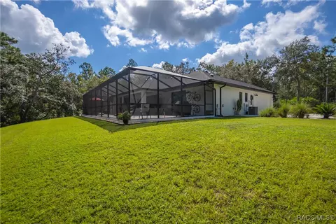 Exterior - 667 E Reehill St, Lecanto, FL 34461 photo 13 of 18