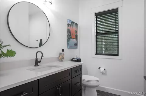 Bath - 667 E Reehill St, Lecanto, FL 34461 photo 6 of 7