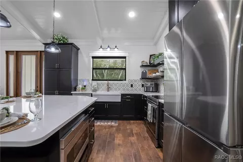 Kitchen - 667 E Reehill St, Lecanto, FL 34461 photo 4 of 6