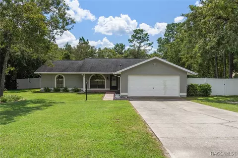 2880 E Hampshire St, Inverness, FL 34453