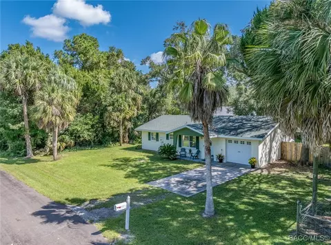 1075 N Fan Palm Pt, Crystal River, FL 34429