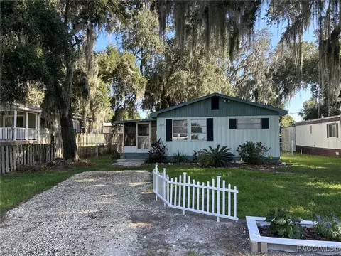 4143 E Lake Park Dr, Hernando, FL 34442