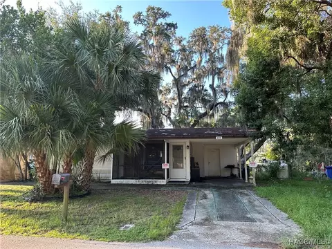 220 NE 7th Ter, Crystal River, FL 34428