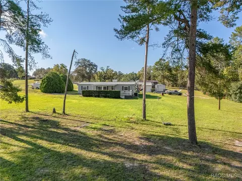 4920 W English Ln, Dunnellon, FL 34433