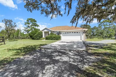 10197 N Parkwood Ave, Dunnellon, FL 34433
