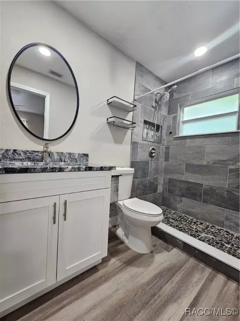 Bath - 5375 Ashland Dr, Spring Hill, FL 34606 photo 1 of 4
