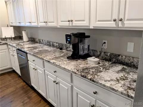 Kitchen - 168 E Hartford St, Hernando, FL 34442 photo 1 of 5