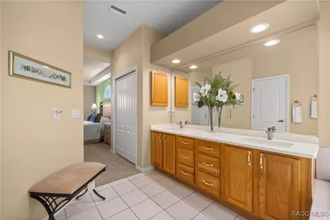 Bath - 1527 N Killebrew Pt, Hernando, FL 34442 photo 3 of 5