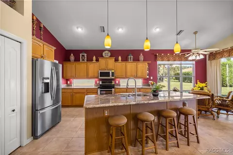 Kitchen - 1527 N Killebrew Pt, Hernando, FL 34442 photo 3 of 4