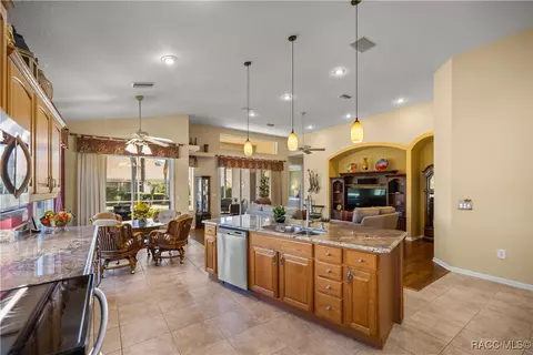 Kitchen - 1527 N Killebrew Pt, Hernando, FL 34442 photo 4 of 4