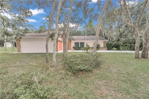 330 W National St, Hernando, FL 34442
