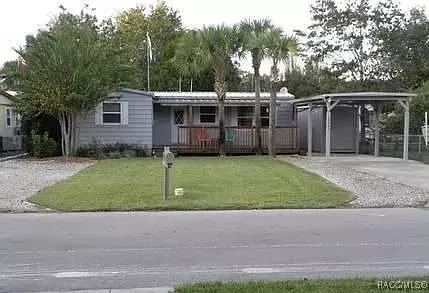 10285 W Blue Springs Ct, Homosassa, FL 34448