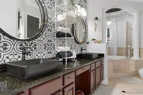Bath - 1329 N Bellamy Pt, Hernando, FL 34442 photo 1 of 7
