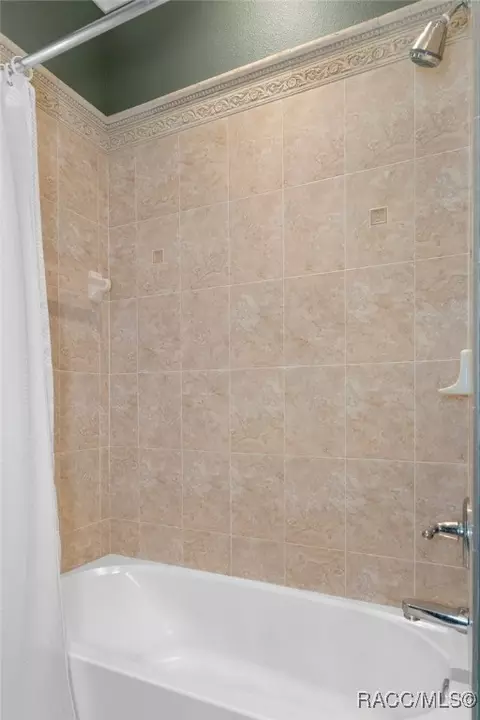 Bath - 1329 N Bellamy Pt, Hernando, FL 34442 photo 7 of 7