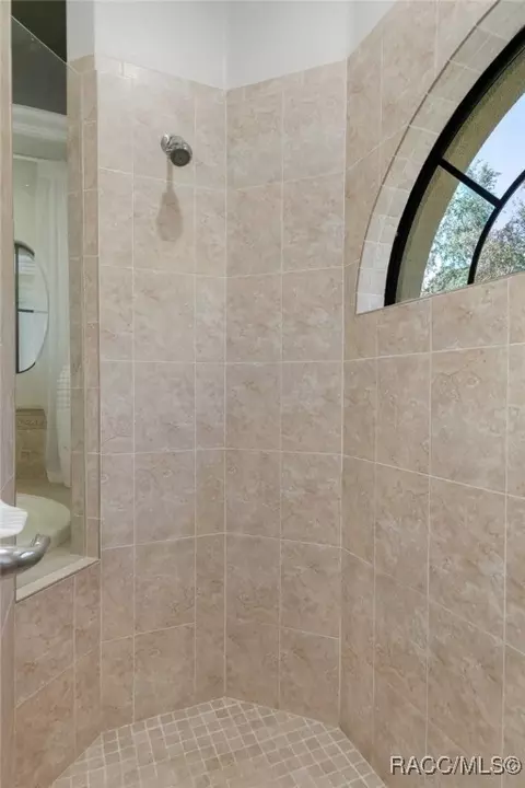 Bath - 1329 N Bellamy Pt, Hernando, FL 34442 photo 4 of 7