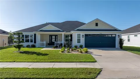 3294 Sennett Cir, Oxford, FL 34484