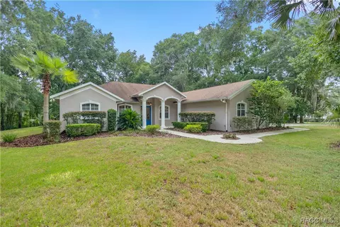 825 SE 36th Ln, Ocala, FL 34471 photo 2