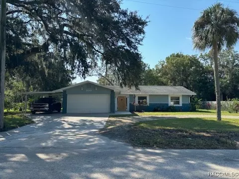 300 SE Paradise Point Rd, Crystal River, FL 34429