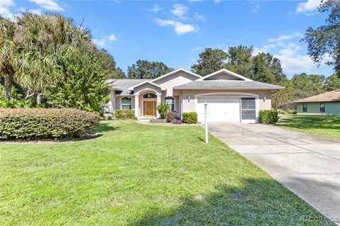 1605 E St Charles Pl, Inverness, FL 34453