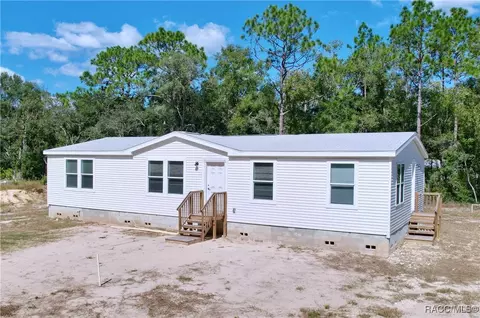 9645 W Tennessee Ln, Crystal River, FL 34428