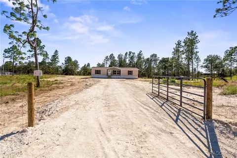 13090 SE 21 Pl, Morriston, FL 32668