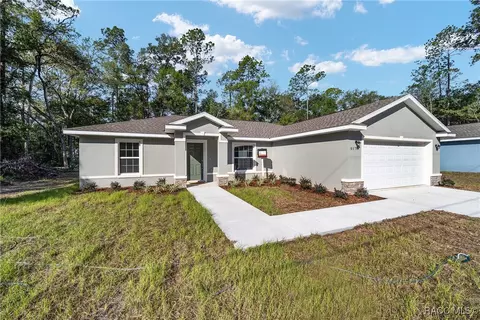 930 W Madison Pl, Citrus Springs, FL 34434