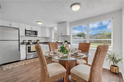 Dining - 4 Daniel Ct, Beverly Hills, FL 34465 photo 1 of 2