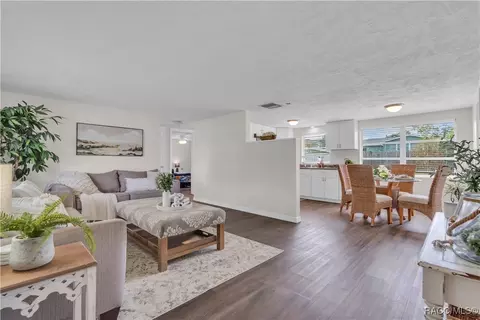 Living - 4 Daniel Ct, Beverly Hills, FL 34465 photo 1 of 2