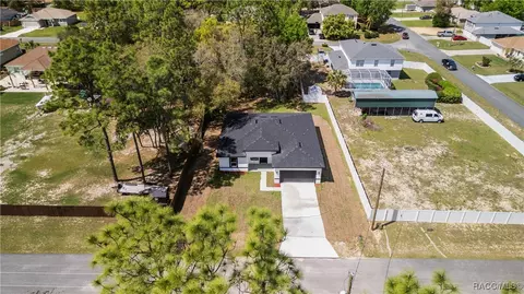 1413 W America Pl, Citrus Springs, FL 34434