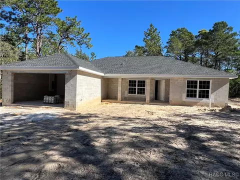 2835 W Acorn Ct, Dunnellon, FL 34433
