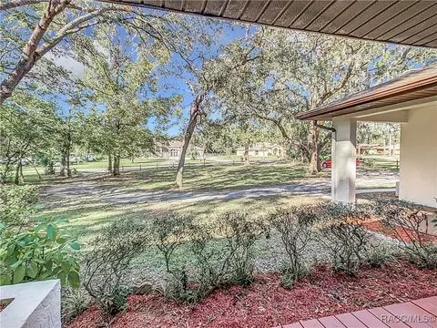 535 N Pompeo Ave, Crystal River, FL 34429