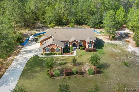 7615 N Firwood Cir, Citrus Springs, FL 34433
