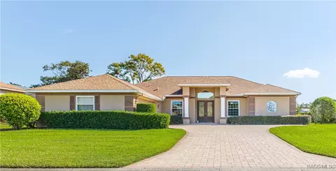 9088 Justine Dr, Weeki Wachee, FL 34613