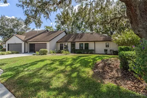 6463 W Lexington Dr, Crystal River, FL 34429